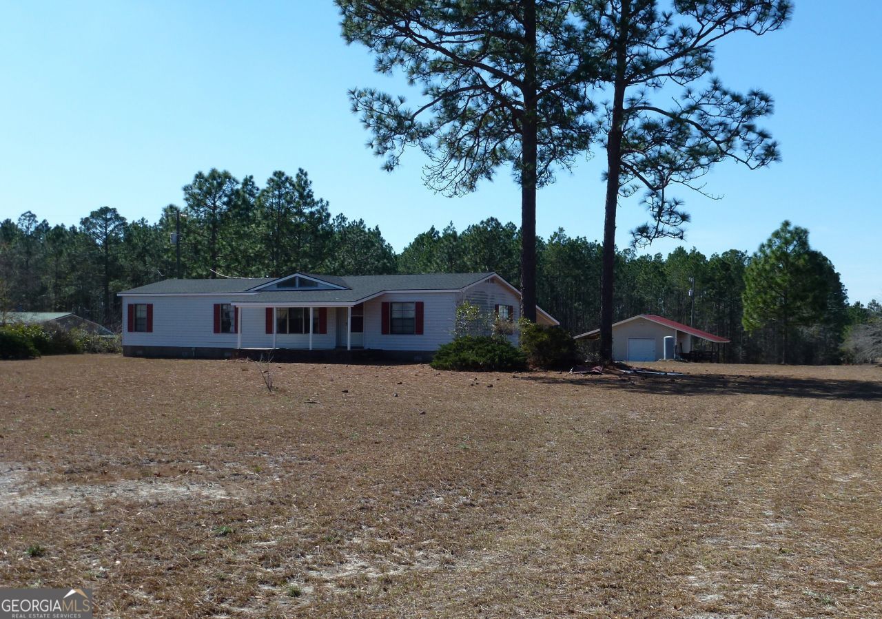 2283 Wilton Threatt Road, Claxton, GA 30417 Main Photo