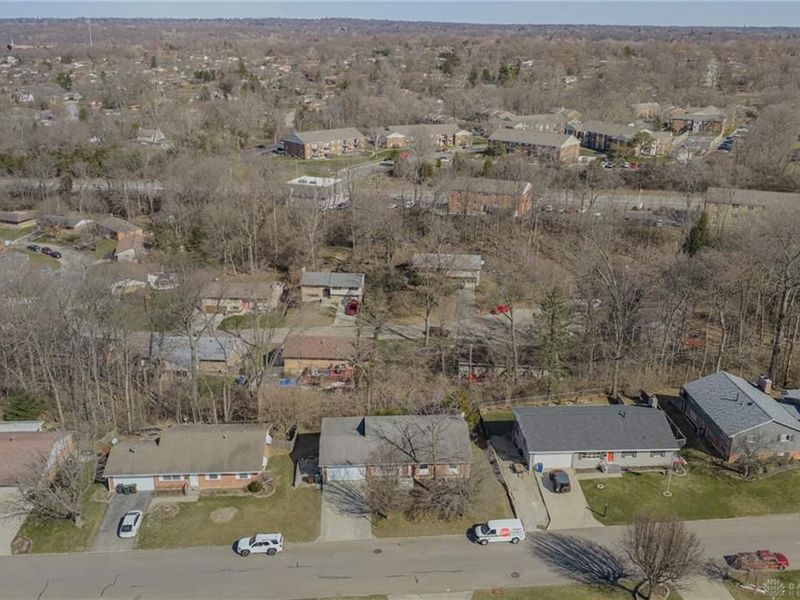 6300 Carnation Road, West Carrollton, OH 45449 Photo 2