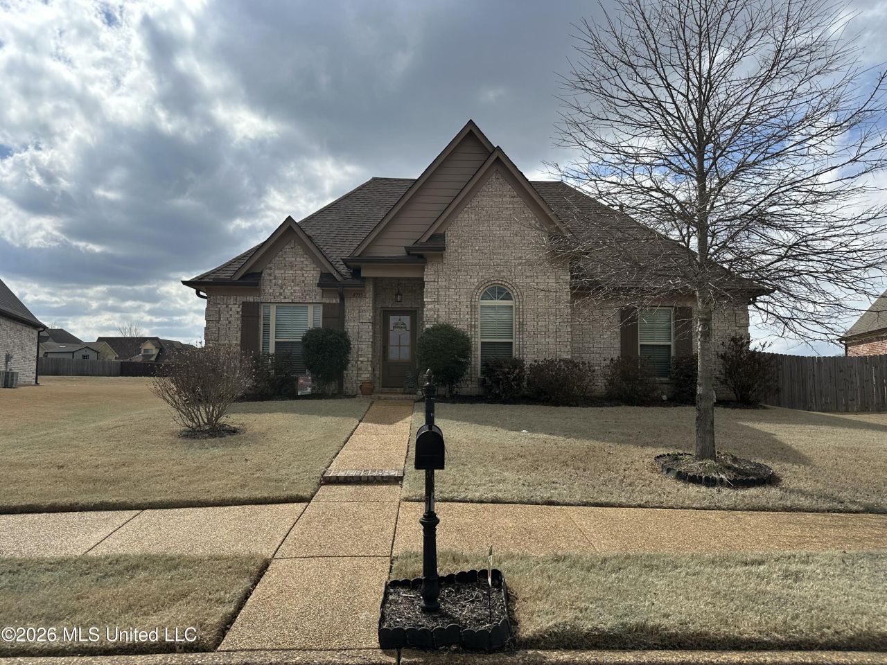4933 W Margarette Circle, Olive Branch, MS 38654 Main Photo