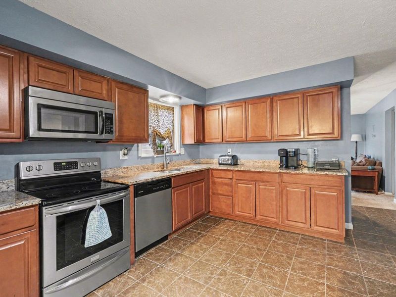 7775 Cedar Wood Circle, Florence, KY 41042 Photo 8