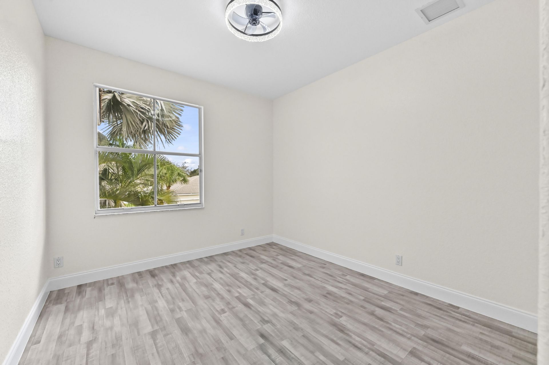 6657 Lurais Drive, Lake Worth, FL 33463 Photo