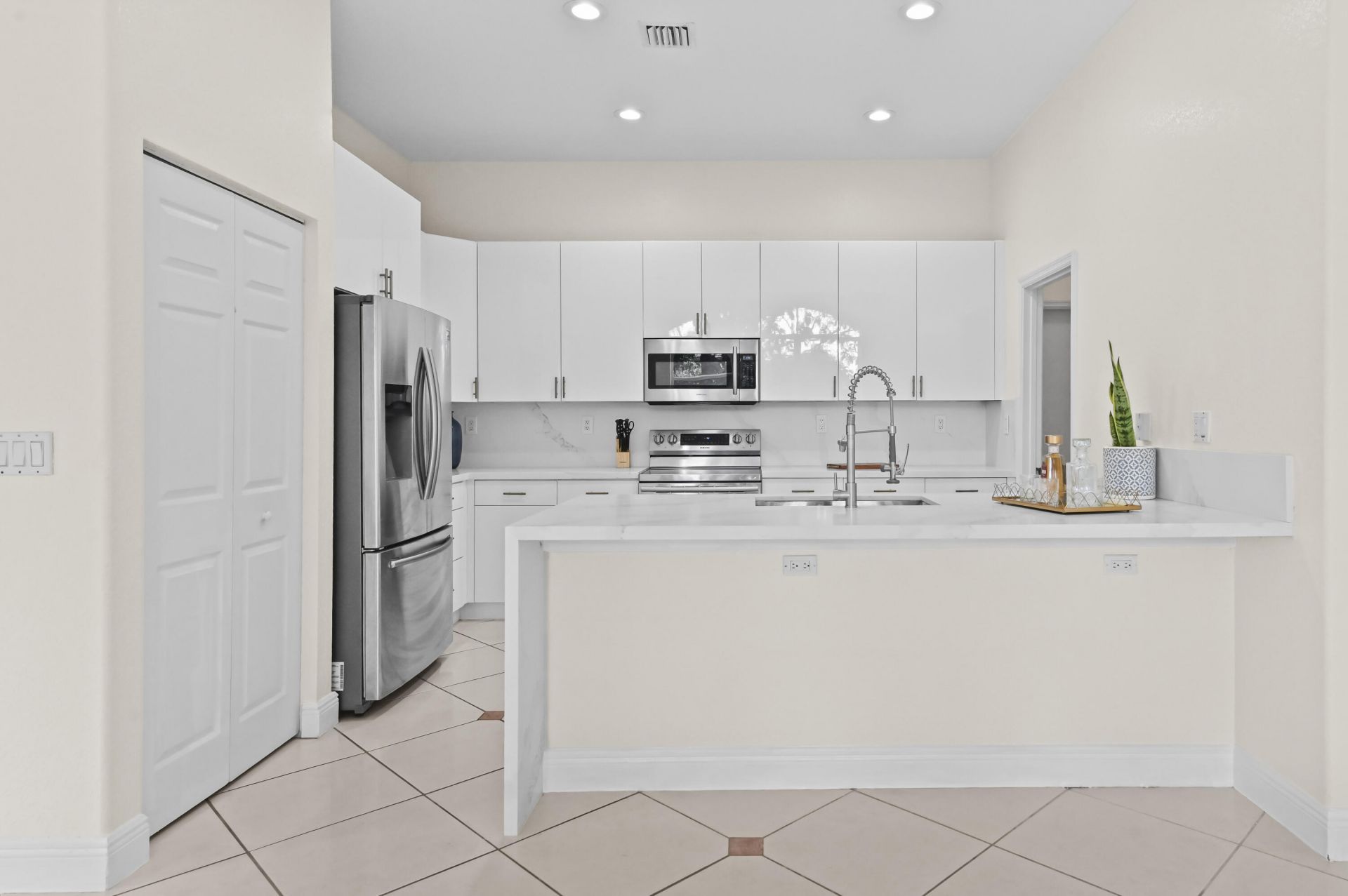 6657 Lurais Drive, Lake Worth, FL 33463 Photo