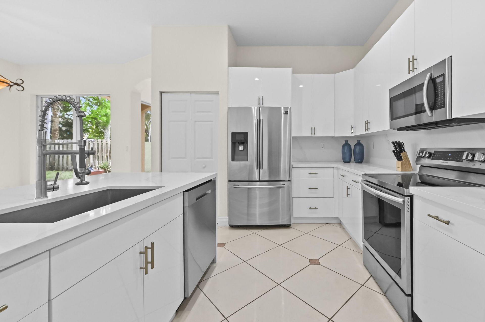 6657 Lurais Drive, Lake Worth, FL 33463 Photo