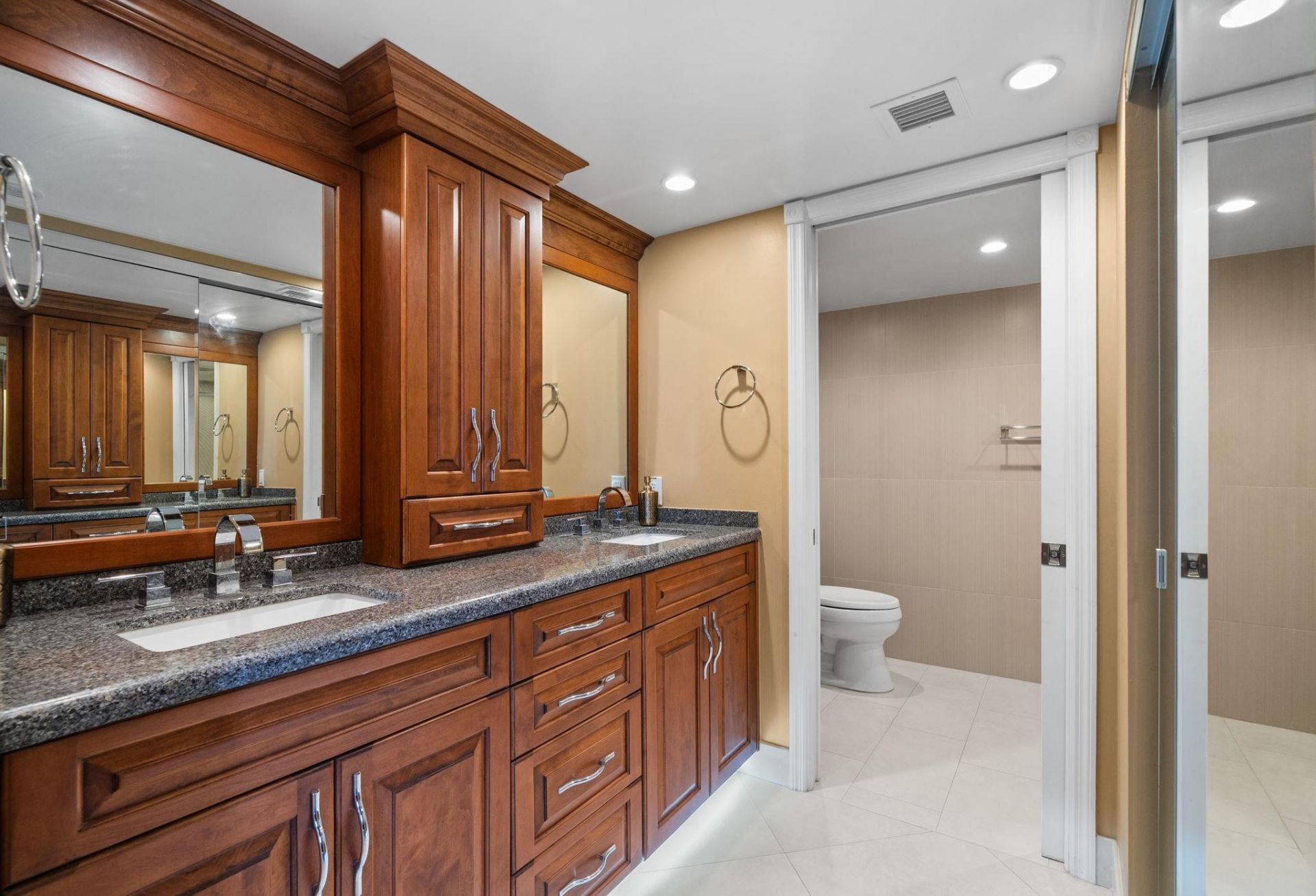 511 Bayshore Drive, Unit 904, Fort Lauderdale, FL 33304 Photo