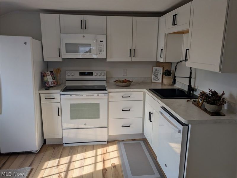 223 E Larwill Street , Wooster, OH 44691 Photo 4