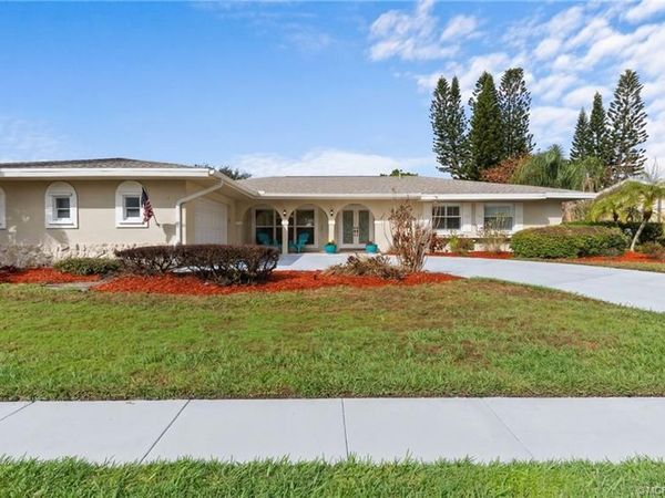 2802 SE Pine Valley Street, Port St Lucie, FL 34952