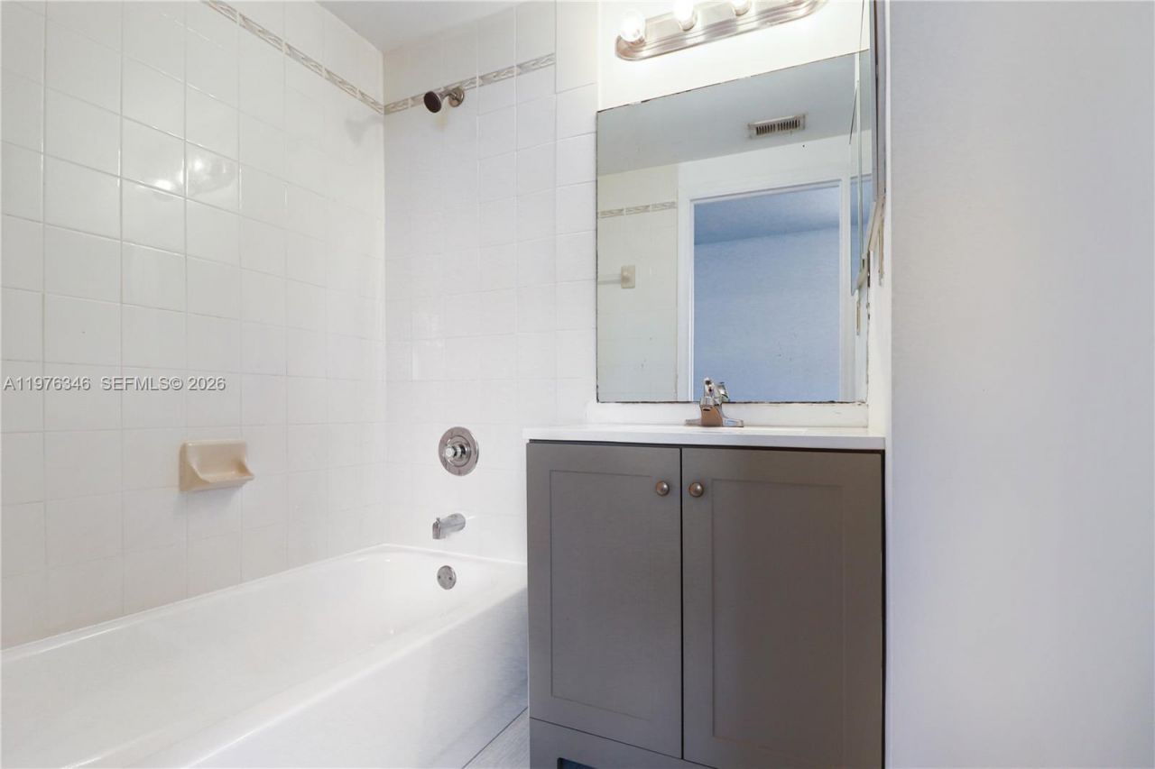 765 SW 148th Ave, Unit 1203, Sunrise, FL 33325 Photo