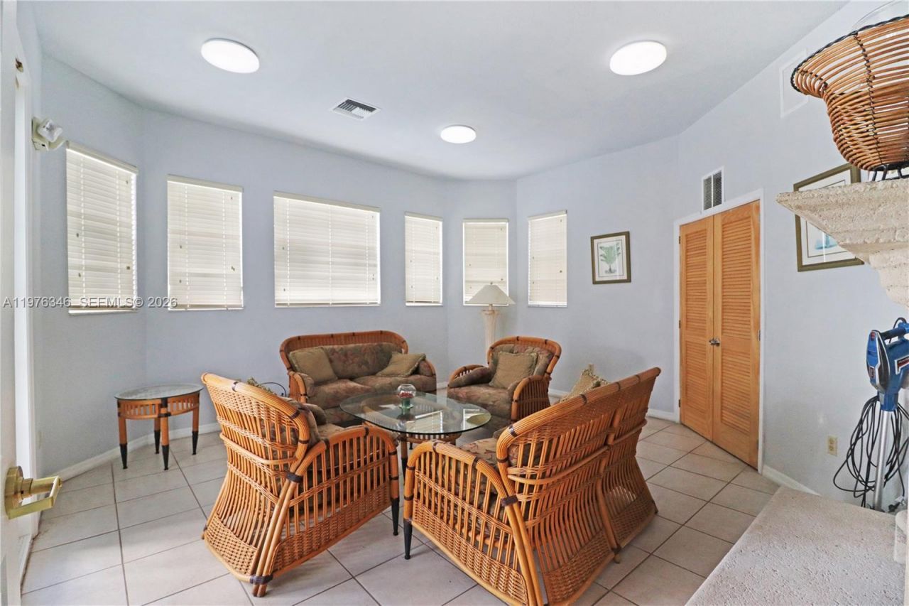 765 SW 148th Ave, Unit 1203, Sunrise, FL 33325 Photo