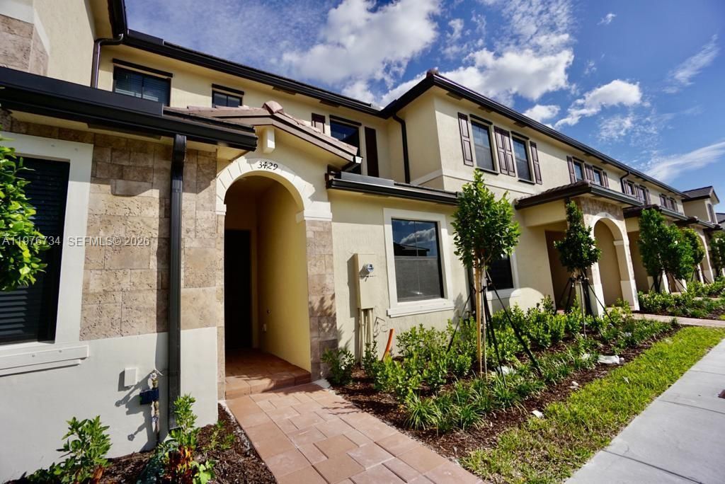 3429 W 111 Place , Hialeah, FL 33018 Photo