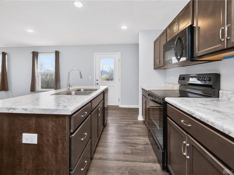 2150 Pine Valley Drive, Hamilton, OH 45013 Photo 12