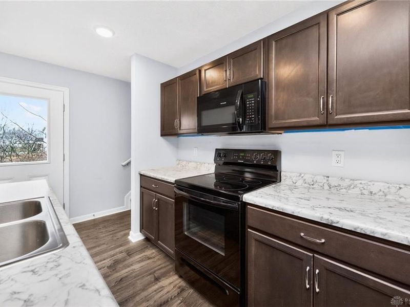 2150 Pine Valley Drive, Hamilton, OH 45013 Photo 13