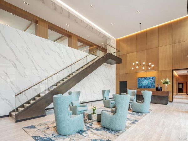 100 Garvies Point Road, Unit 1324, Glen Cove, NY 11542