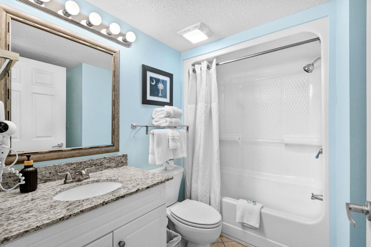 3000 N Ocean Blvd. Photo 23