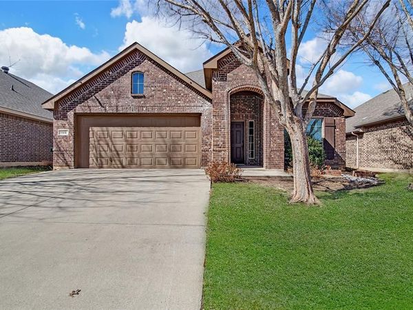 11916 Long Stone Drive , Burleson, TX 76028