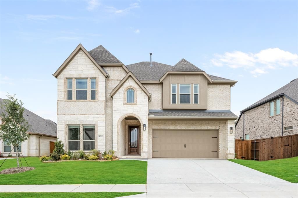 829 Blue Fescue Road, Fort Worth, TX 76247 Main Photo