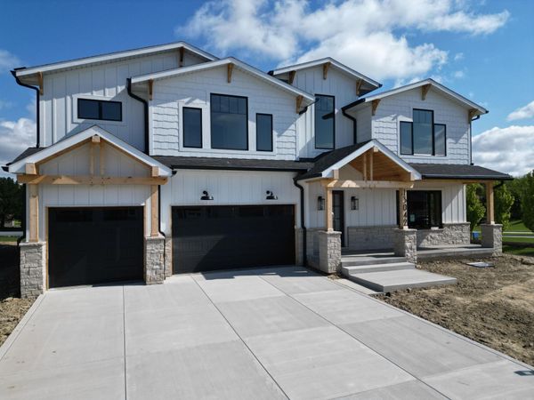 13042 Spirea Avenue, St. John, IN 46373