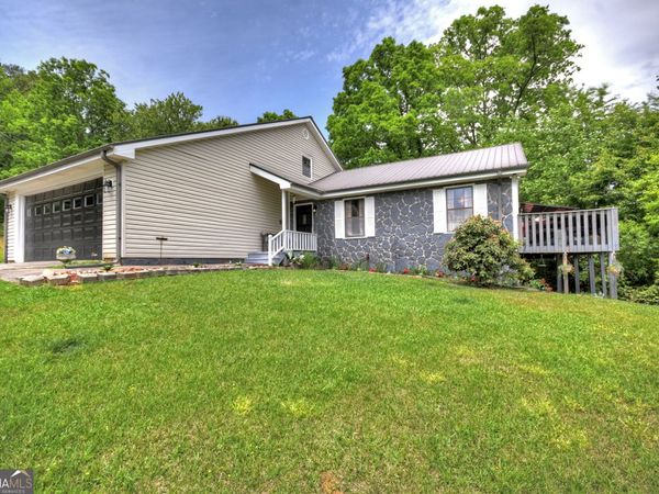 1359 Salem Road, Mineral Bluff, GA 30559