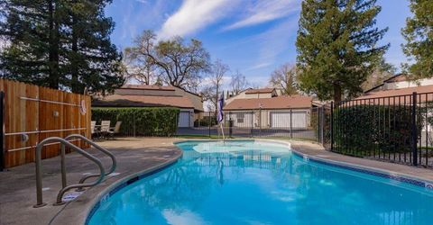 4826 Garden Homes Pl, Elk Grove, CA 95758 Photo