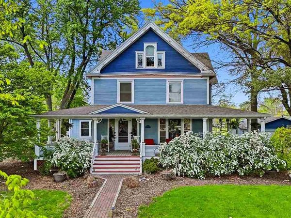 1106 E Van Buren St, Washington, IA 52353