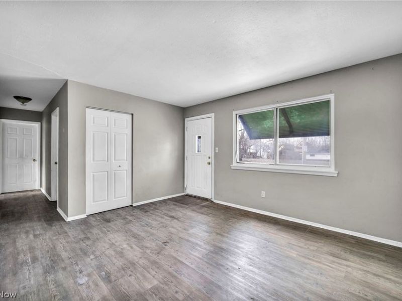 12102 Imperial Avenue, Cleveland, OH 44120 Photo 6