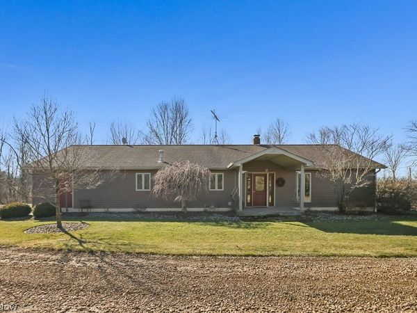 6122 Frederick Avenue NE, Alliance, OH 44601