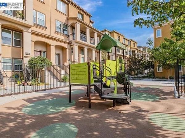 5604 5604 Pandorea Ter, Newark, CA 94560