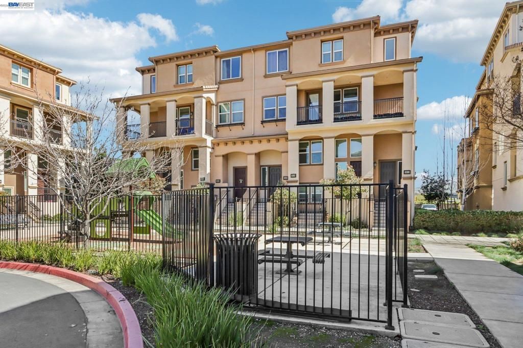 5604 Pandorea Ter, Newark, CA 94560 Main Photo