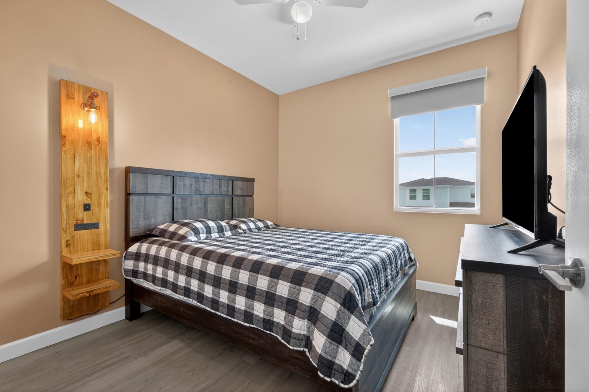 6317 Tenor Dr, West Palm Beach, FL 33413 Photo