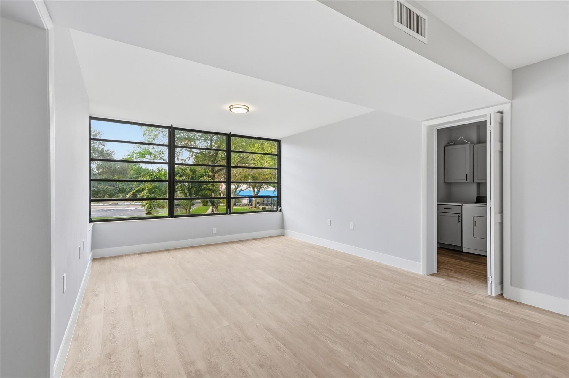 1717 Whitehall Drive, Unit 205, Davie, FL 33324 Photo