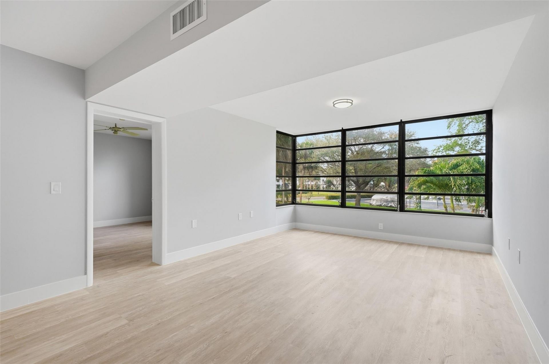 1717 Whitehall Drive, Unit 205, Davie, FL 33324 Photo