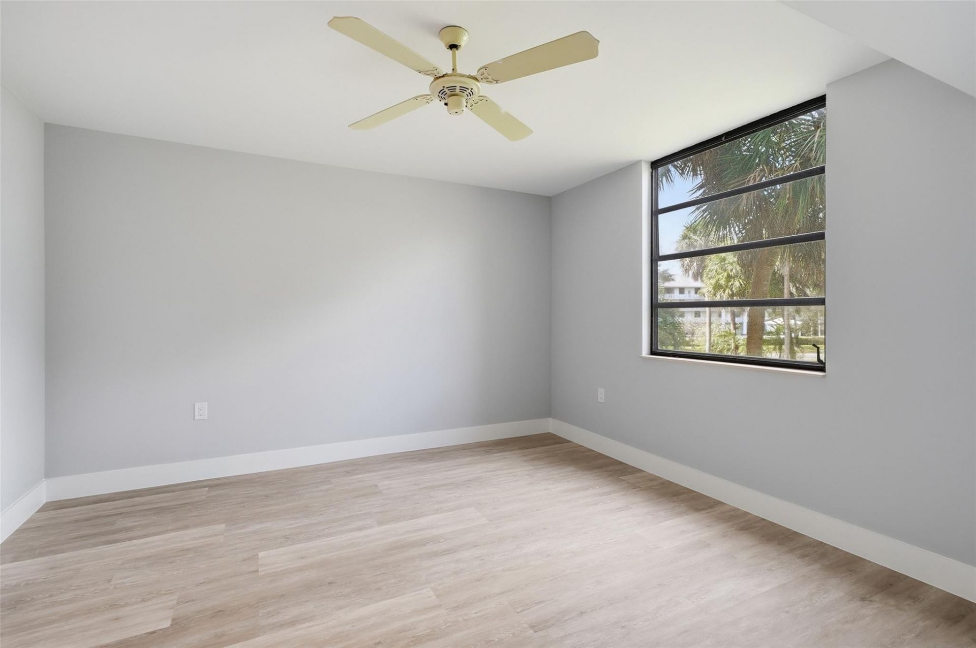 1717 Whitehall Drive, Unit 205, Davie, FL 33324 Photo