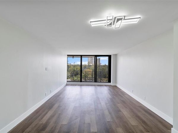 300 Three Islands Boulevard, Unit 306, Hallandale Beach, FL 33009