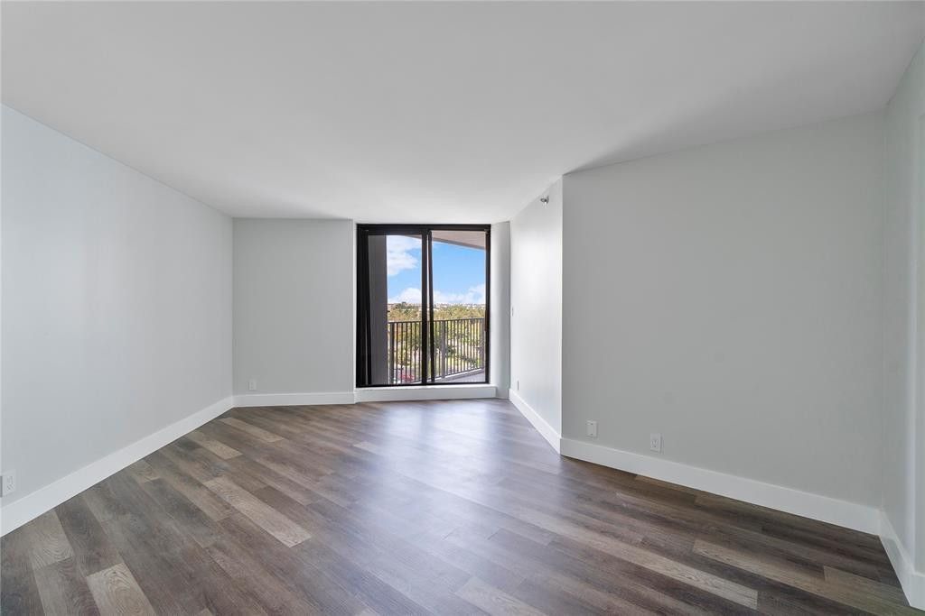 300 Three Islands Boulevard, Unit 306, Hallandale Beach, FL 33009 Photo