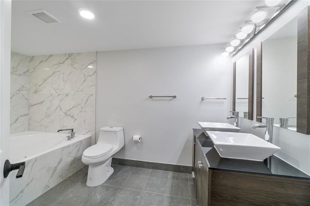 300 Three Islands Boulevard, Unit 306, Hallandale Beach, FL 33009 Photo