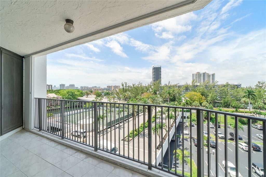 300 Three Islands Boulevard, Unit 306, Hallandale Beach, FL 33009 Photo