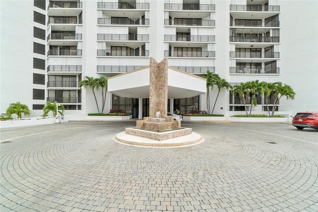 300 Three Islands Boulevard, Unit 306, Hallandale Beach, FL 33009 Photo