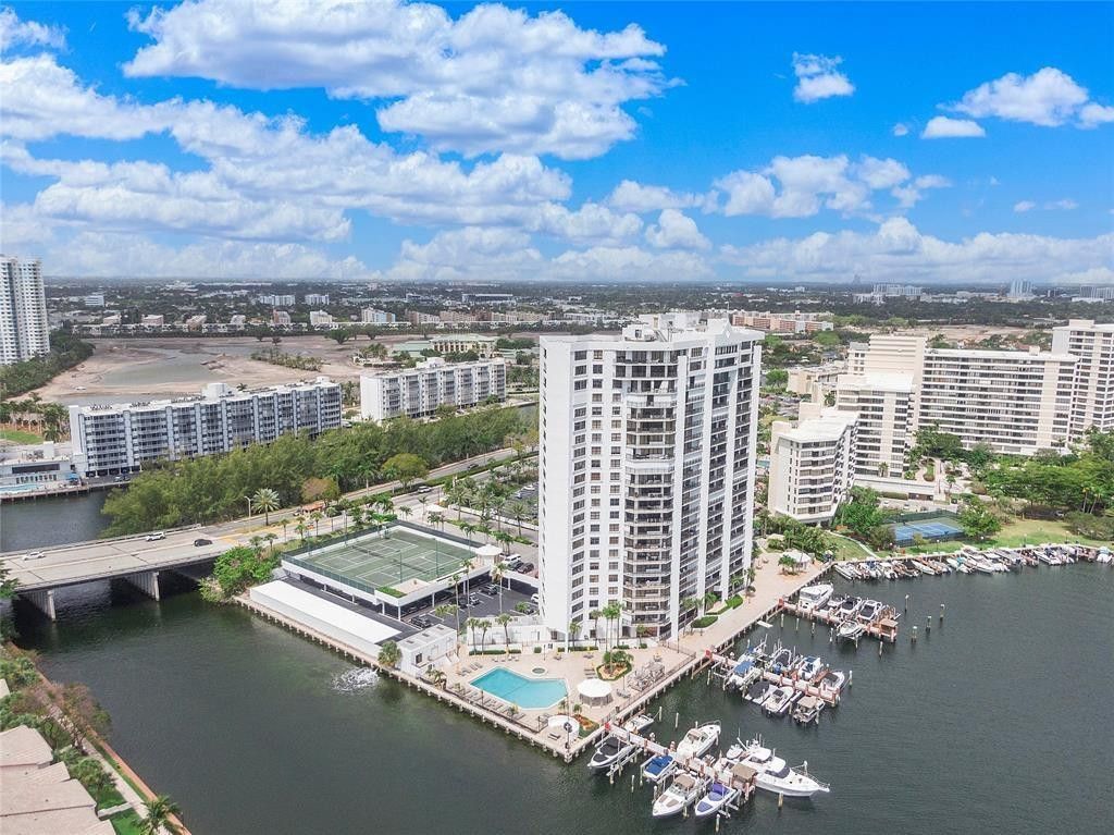 300 Three Islands Boulevard, Unit 306, Hallandale Beach, FL 33009 Photo