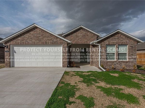 712 Picard Avenue , Lowell, AR 72745