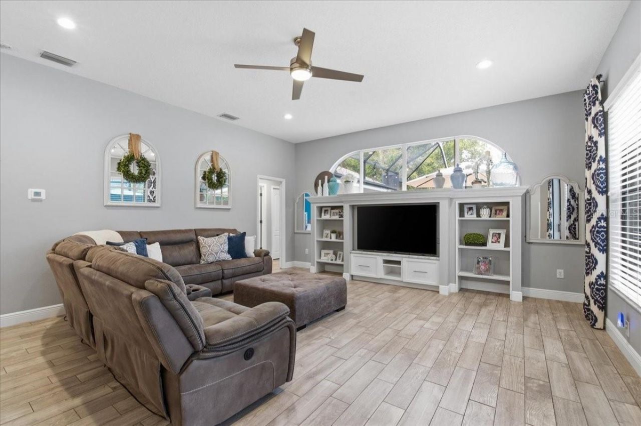 1007 Split Silk Street, Valrico, FL 33594 Photo