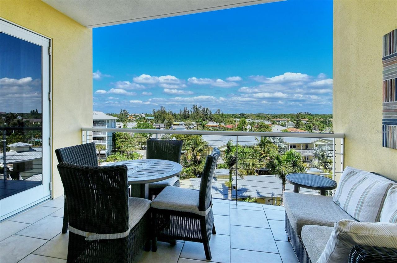 915 Seaside Drive , Unit 504, Weeks, Sarasota, FL 34242 Photo