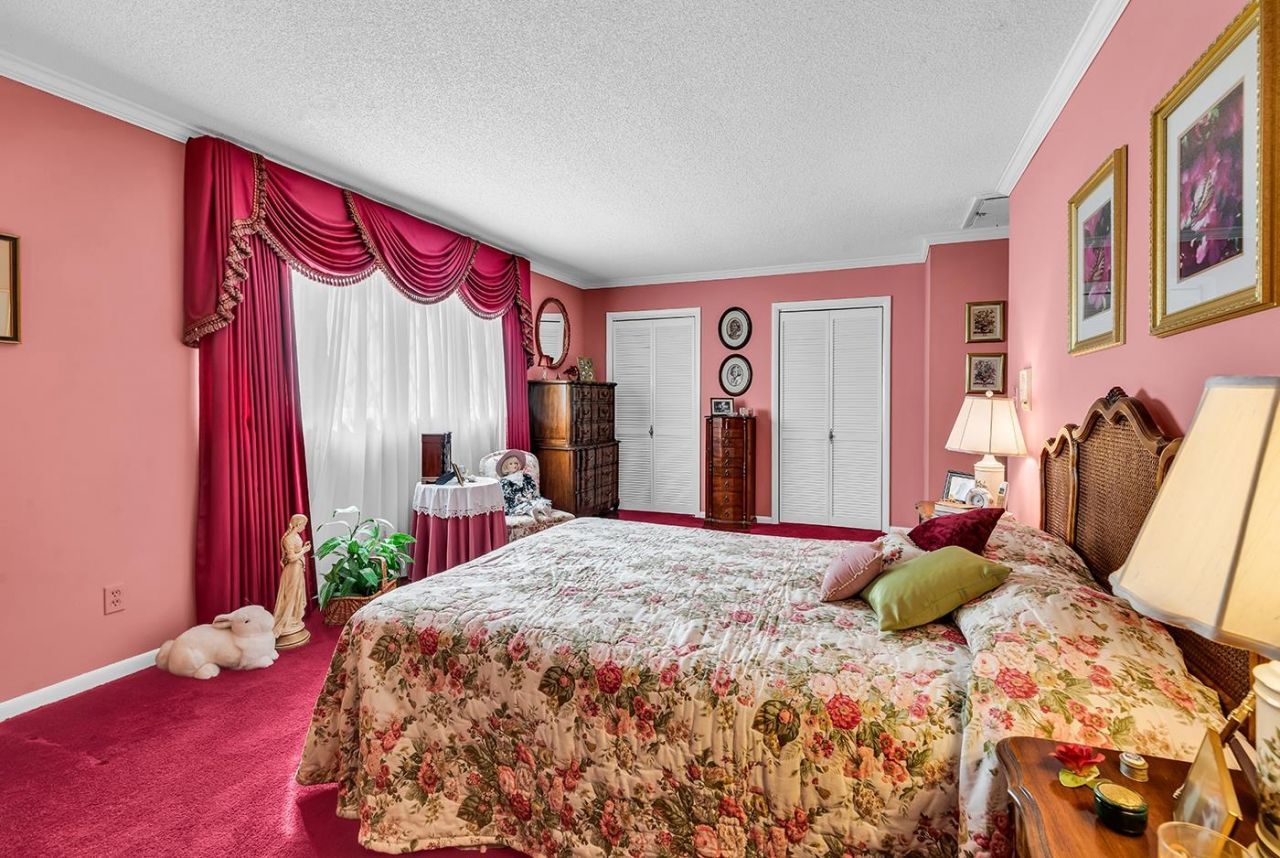 98 Forest Loop Photo 12