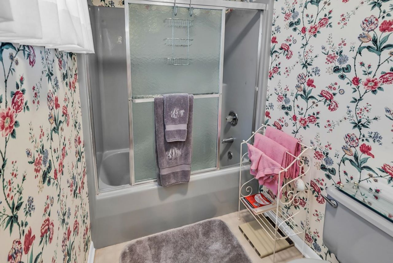 98 Forest Loop Photo 15