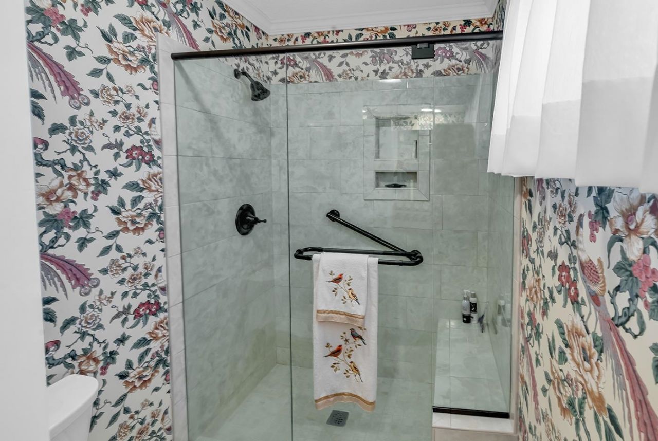 98 Forest Loop Photo 17