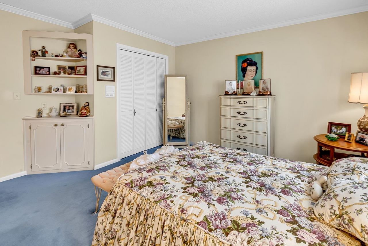 98 Forest Loop Photo 19