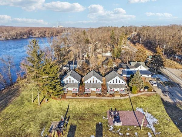 W9350 County Road V, Poynette, WI 53955