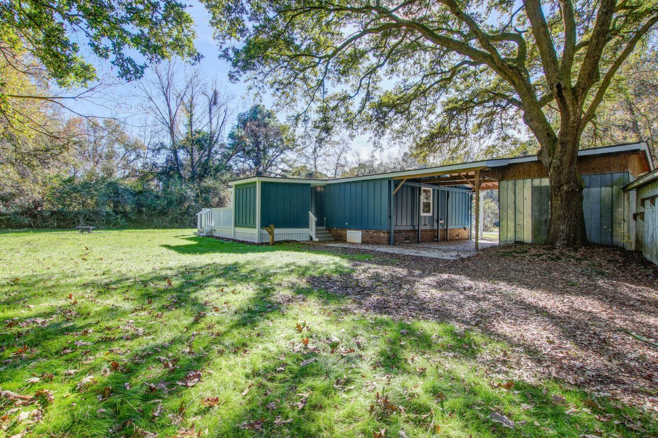 1833 Grover Drive Photo 22