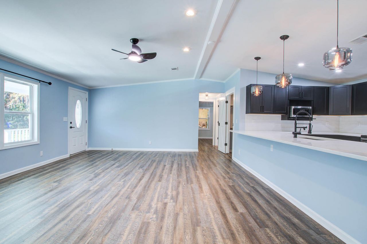 1833 Grover Drive Photo 7