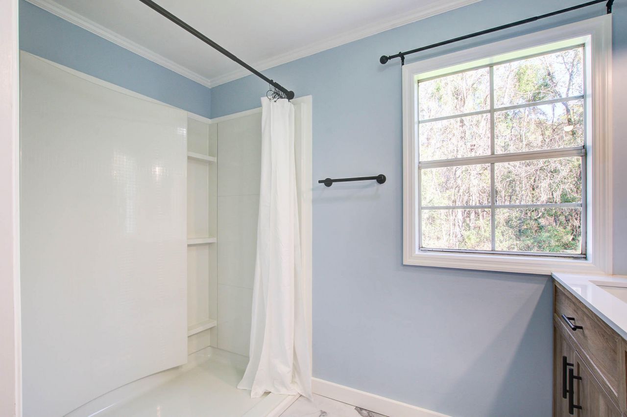 1833 Grover Drive Photo 8