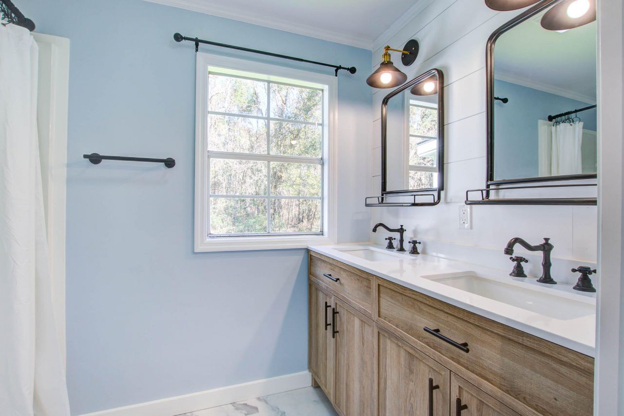 1833 Grover Drive Photo 9