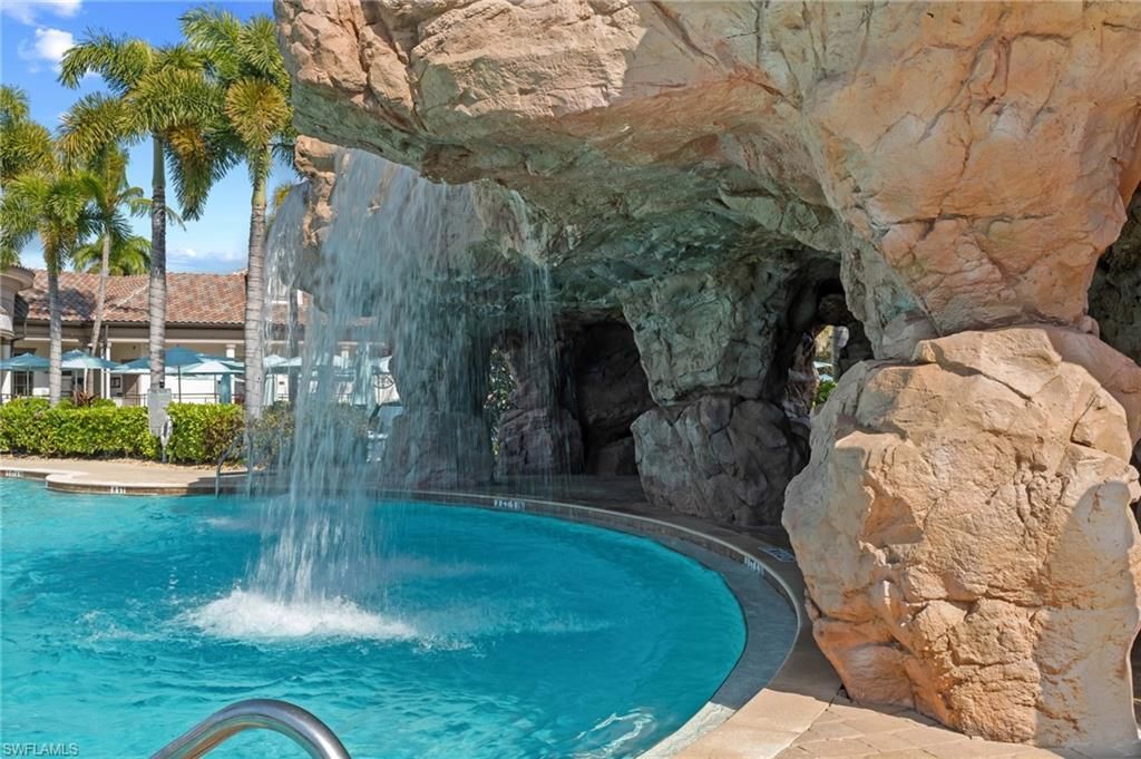 6645 Alden Woods Cir, Unit 201, Naples, FL 34113 Photo